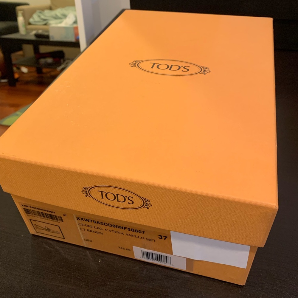 Tod's loafer box